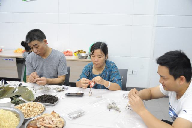 高端拉床,专用机床,内拉床,外拉床,数控机床,自动化生产线,工业机器人