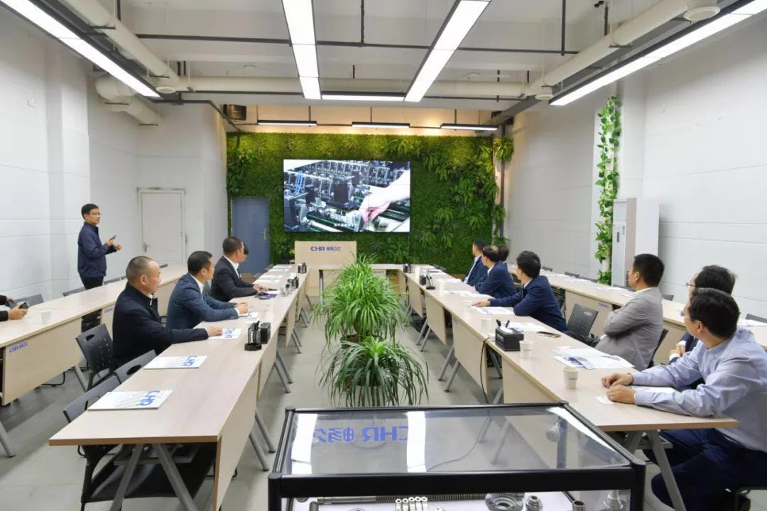 高端拉床,专用机床,内拉床,外拉床,数控机床,自动化生产线,工业机器人,拉床,拉刀,自动化