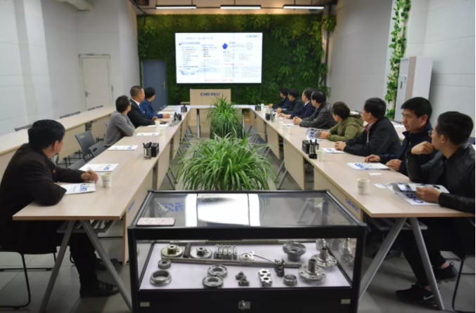 高端拉床,专用机床,内拉床,外拉床,数控机床,自动化生产线,工业机器人,拉床,拉刀,自动化