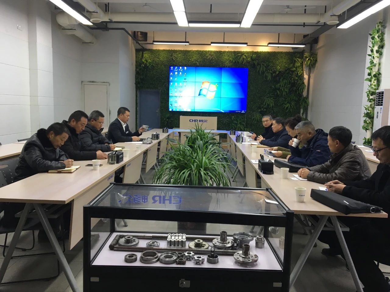 高端拉床,专用机床,内拉床,外拉床,数控机床,自动化生产线,工业机器人,拉床,拉刀,自动化