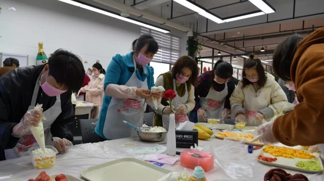 高端拉床,专用机床,内拉床,外拉床,数控机床,自动化生产线,工业机器人,拉床,拉刀,自动化