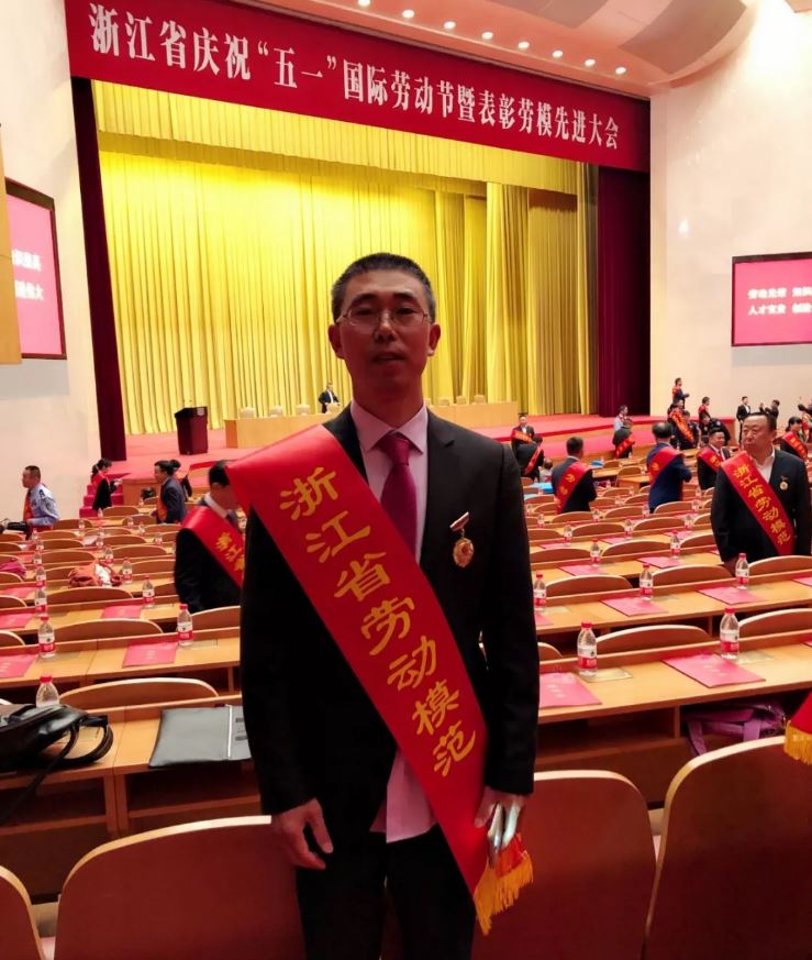 高端拉床,专用机床,内拉床,外拉床,数控机床,自动化生产线,工业机器人,拉床,拉刀,自动化