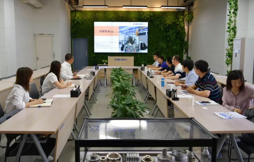 高端拉床,专用机床,内拉床,外拉床,数控机床,自动化生产线,工业机器人,拉床,拉刀,自动化