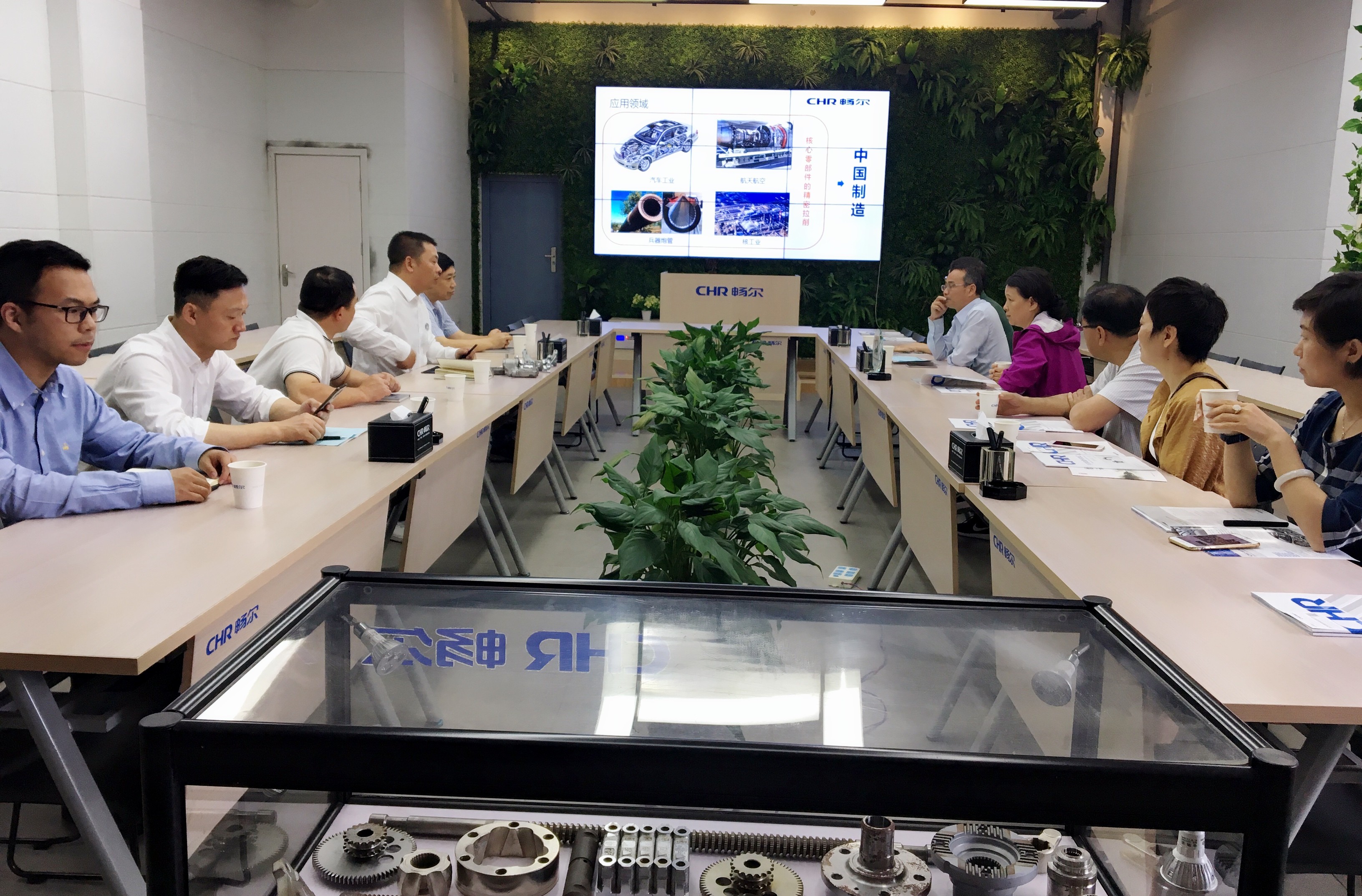 高端拉床,专用机床,内拉床,外拉床,数控机床,自动化生产线,工业机器人,拉床,拉刀,自动化