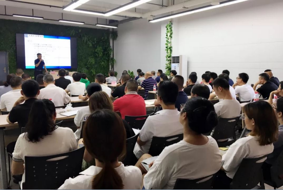 高端拉床,专用机床,内拉床,外拉床,数控机床,自动化生产线,工业机器人,拉床,拉刀,自动化