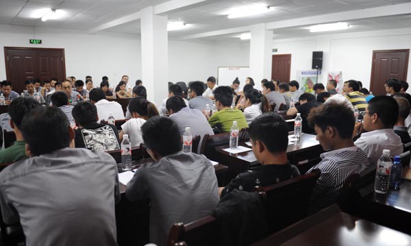 高端拉床,专用机床,内拉床,外拉床,数控机床,自动化生产线,工业机器人,拉床,拉刀,自动化