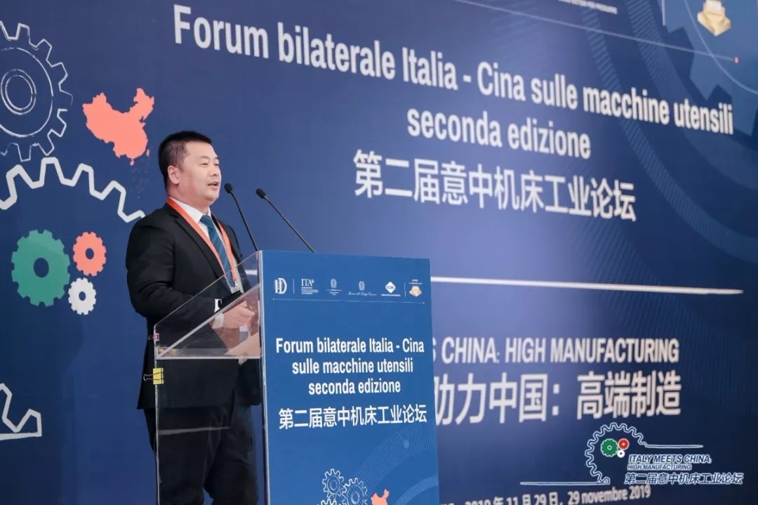 拉床,拉刀,自动化,高端拉床,专用机床,内拉床,外拉床,数控机床,自动化生产线,工业机器人