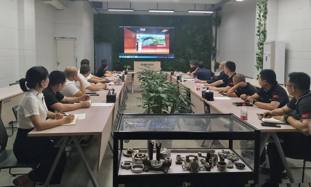 拉床,拉刀,自动化,高端拉床,专用机床,内拉床,外拉床,数控机床,自动化生产线,工业机器人