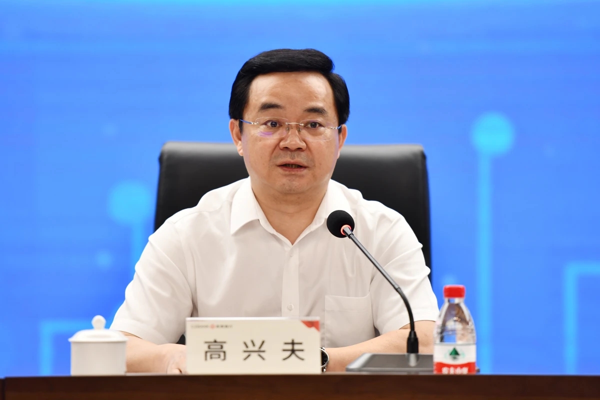 拉床,拉刀,自动化,高端拉床,专用机床,内拉床,外拉床,数控机床,自动化生产线,工业机器人