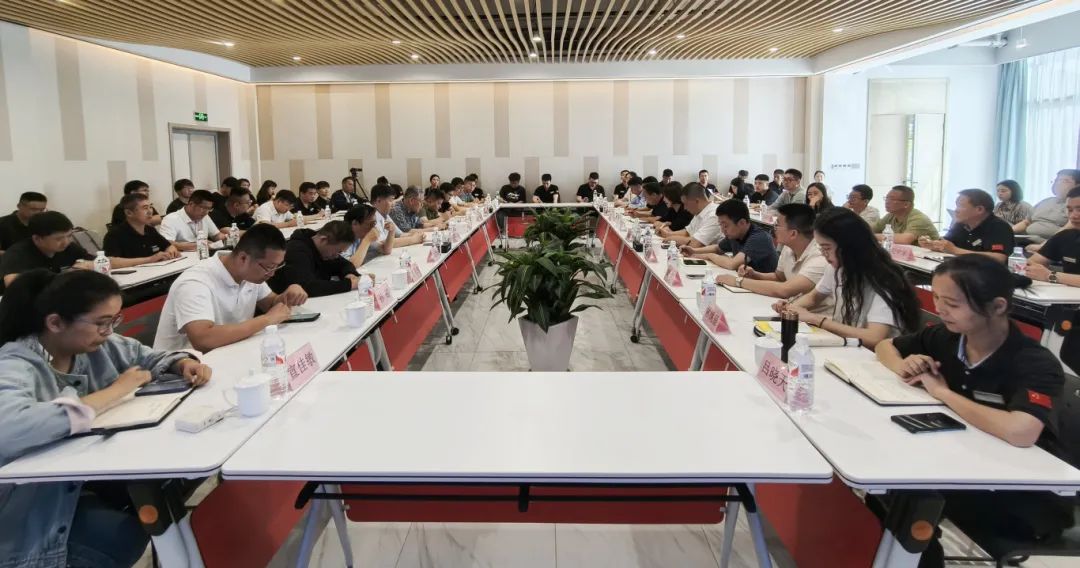 拉床,拉刀,自动化,高端拉床,专用机床,内拉床,外拉床,数控机床,自动化生产线,工业机器人