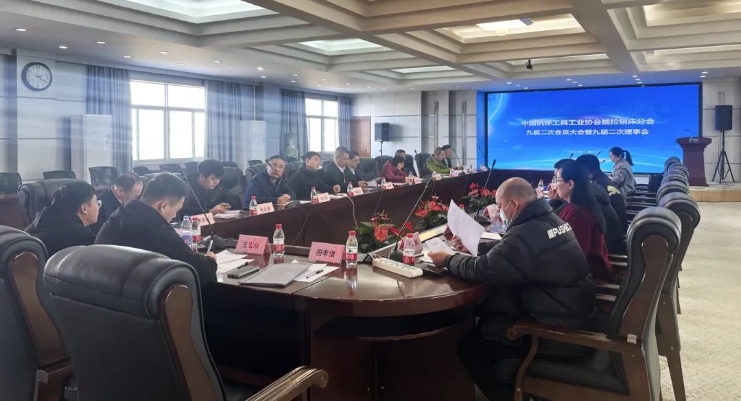 拉床,拉刀,自动化,高端拉床,专用机床,内拉床,外拉床,数控机床,自动化生产线,工业机器人
