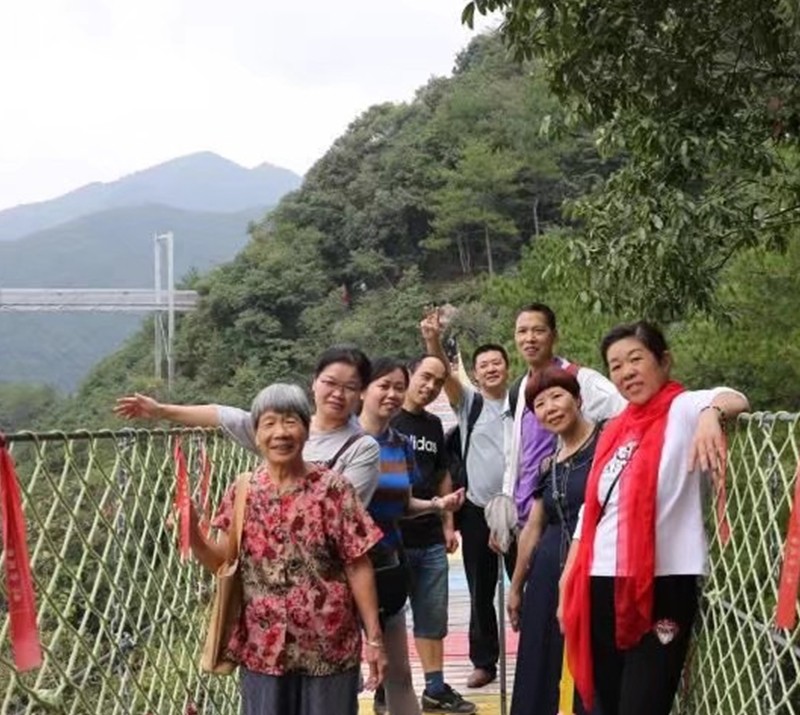 拉床,拉刀,自动化,高端拉床,专用机床,内拉床,外拉床,数控机床,自动化生产线,工业机器人
